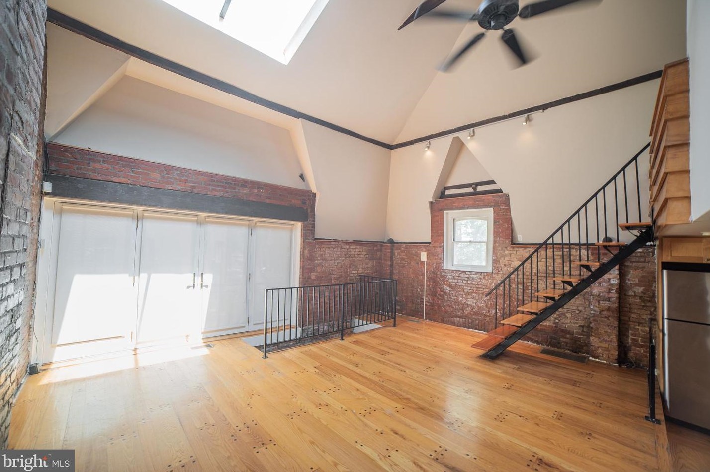 2101 Cypress St, Philadelphia PA  19103-6507 exterior