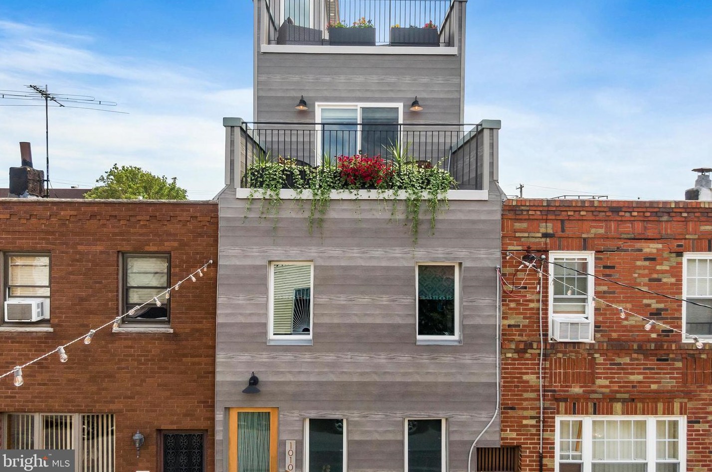 1010 Cross St, Philadelphia PA  19147-6314 exterior