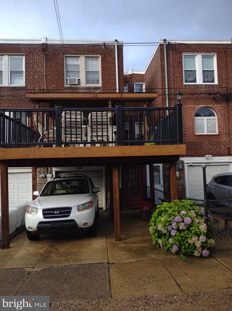 3434 Oakmont St, Philadelphia, PA 19136-3513