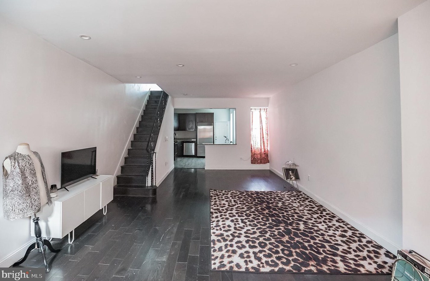1916 Lippincott St, Philadelphia, PA 19134-3131