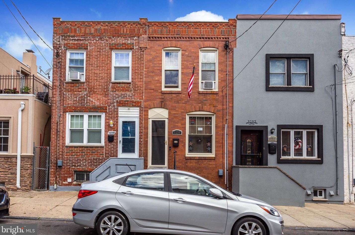 3250 Almond St, Philadelphia, PA 19134-5238