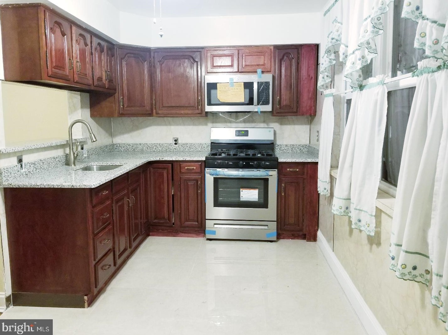 2034 Newkirk St, Philadelphia PA  19145-2420 exterior