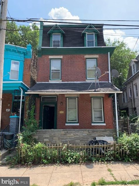 48 Clapier St, Philadelphia, PA 19144-5933