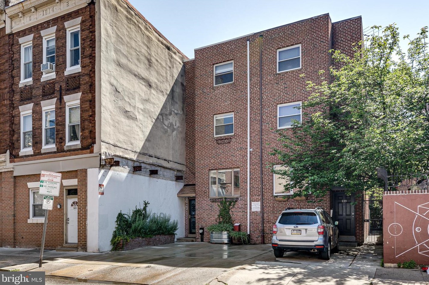 507 5th St, Philadelphia PA  19123-4023 exterior