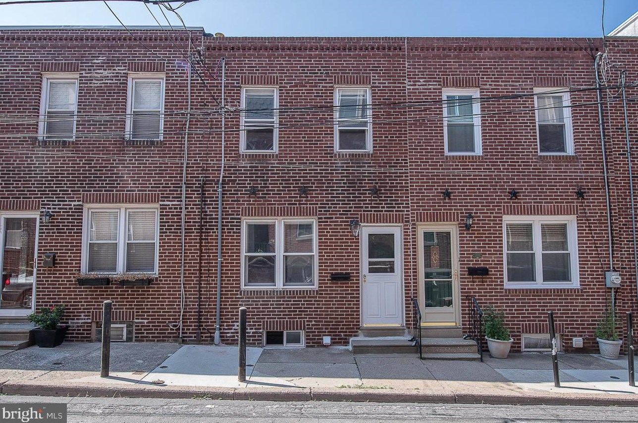 2632 Catharine St, Philadelphia, PA 19146