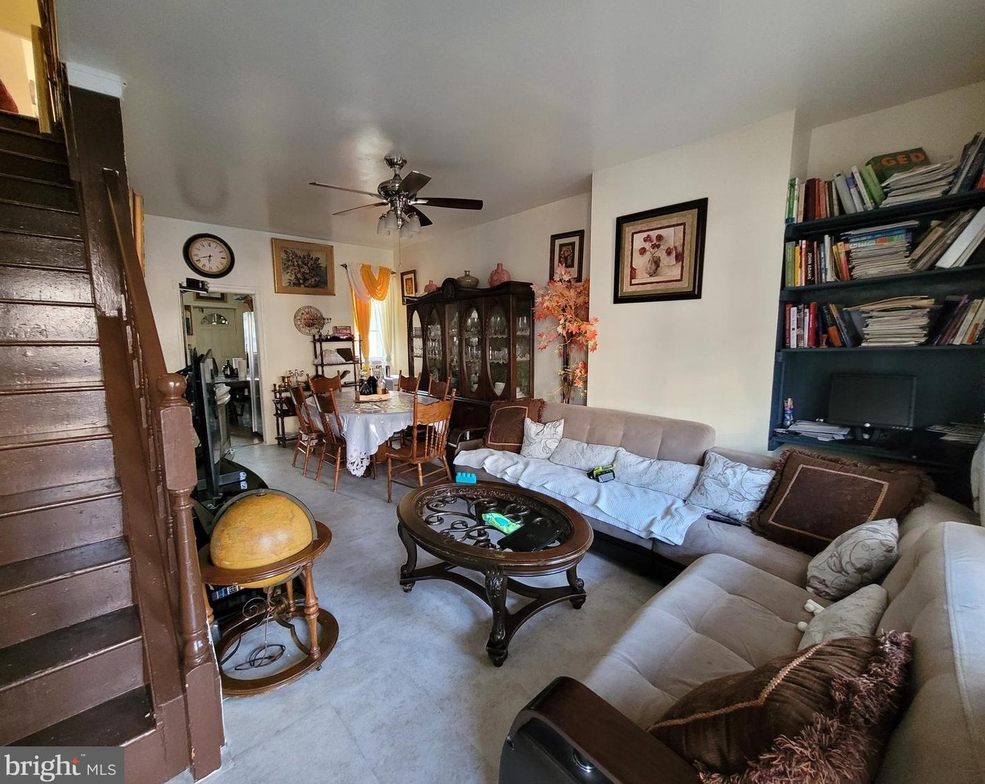 6025 Allman St, Philadelphia, PA 19142-1408