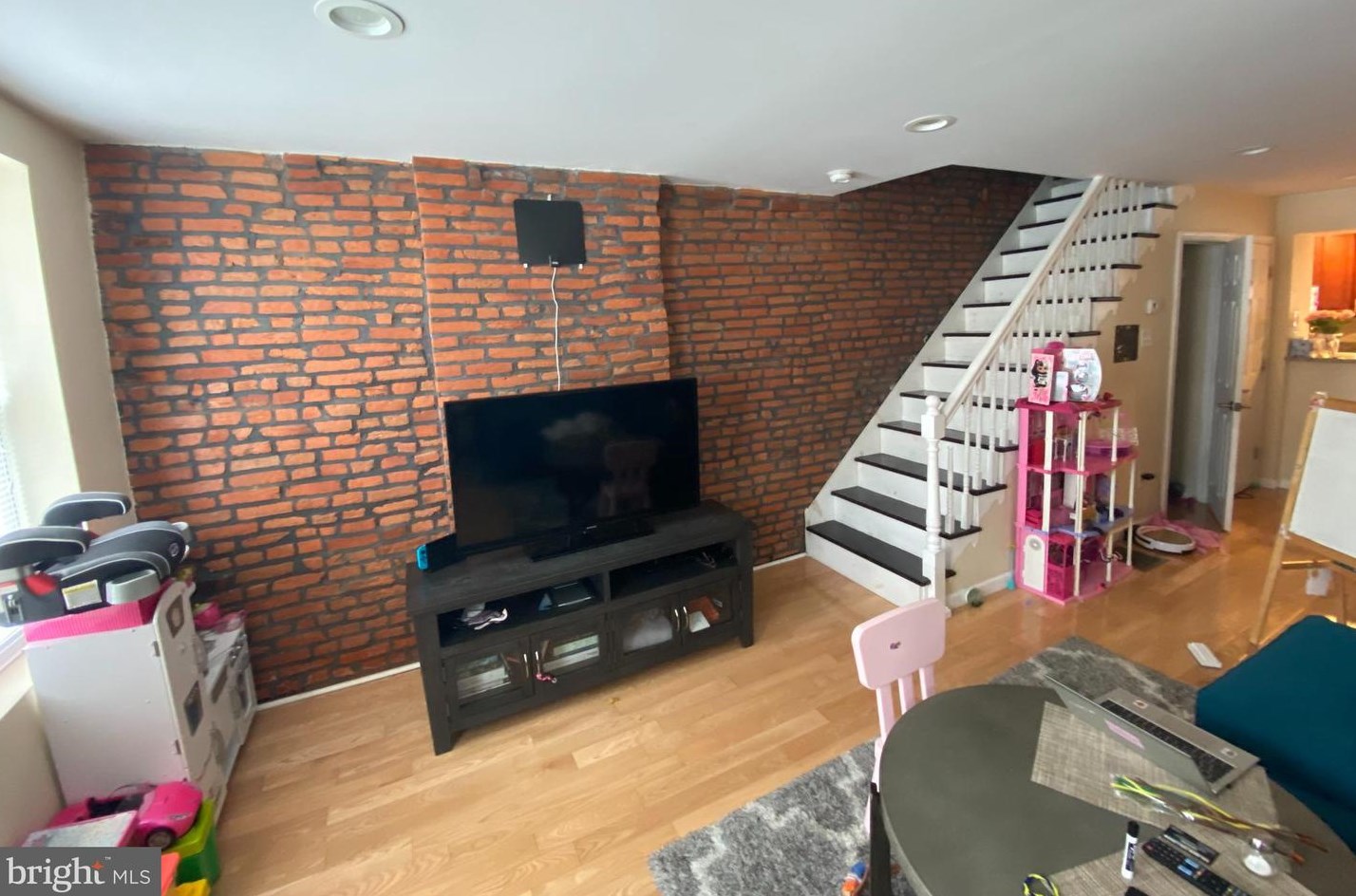902 Cantrell St, Philadelphia, PA 19148