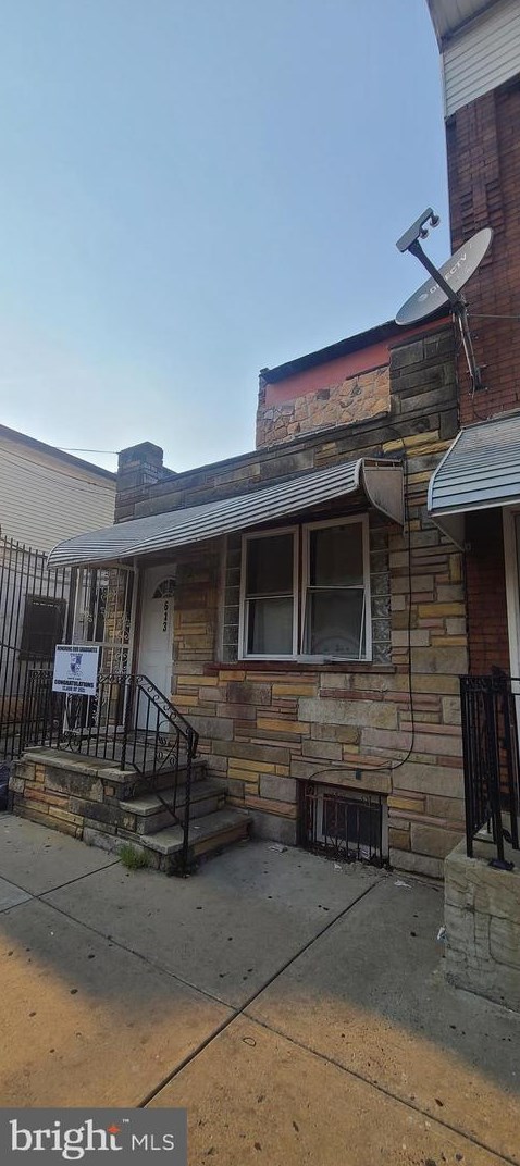 613 Pike St, Philadelphia, PA 19140-3219