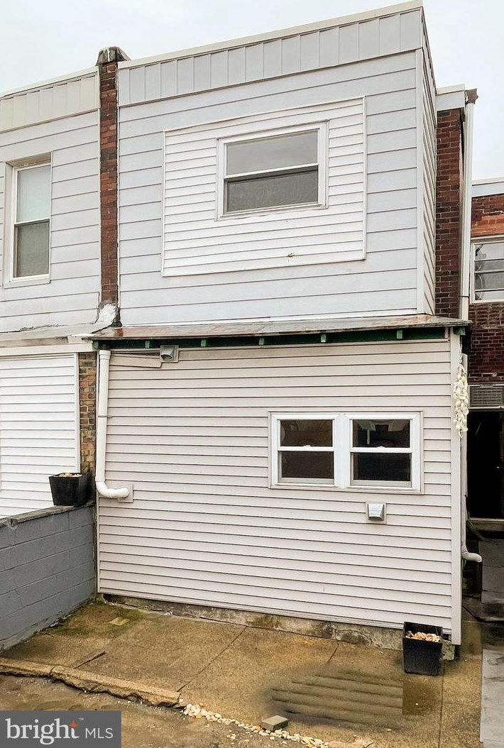 1833 Wolf St, Philadelphia PA  19145-3724 exterior