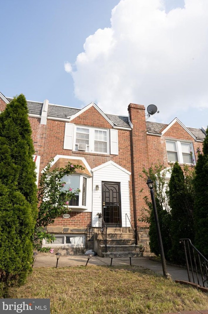 6037 Alma St, Philadelphia, PA 19149-3202