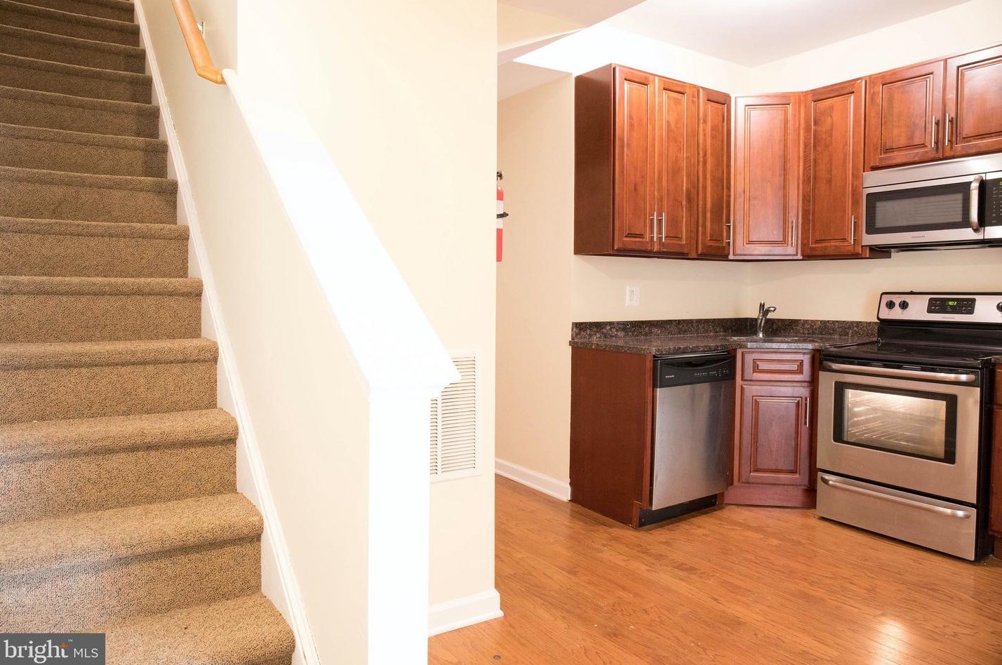1133 W Colona St #1, Philadelphia, PA 19133