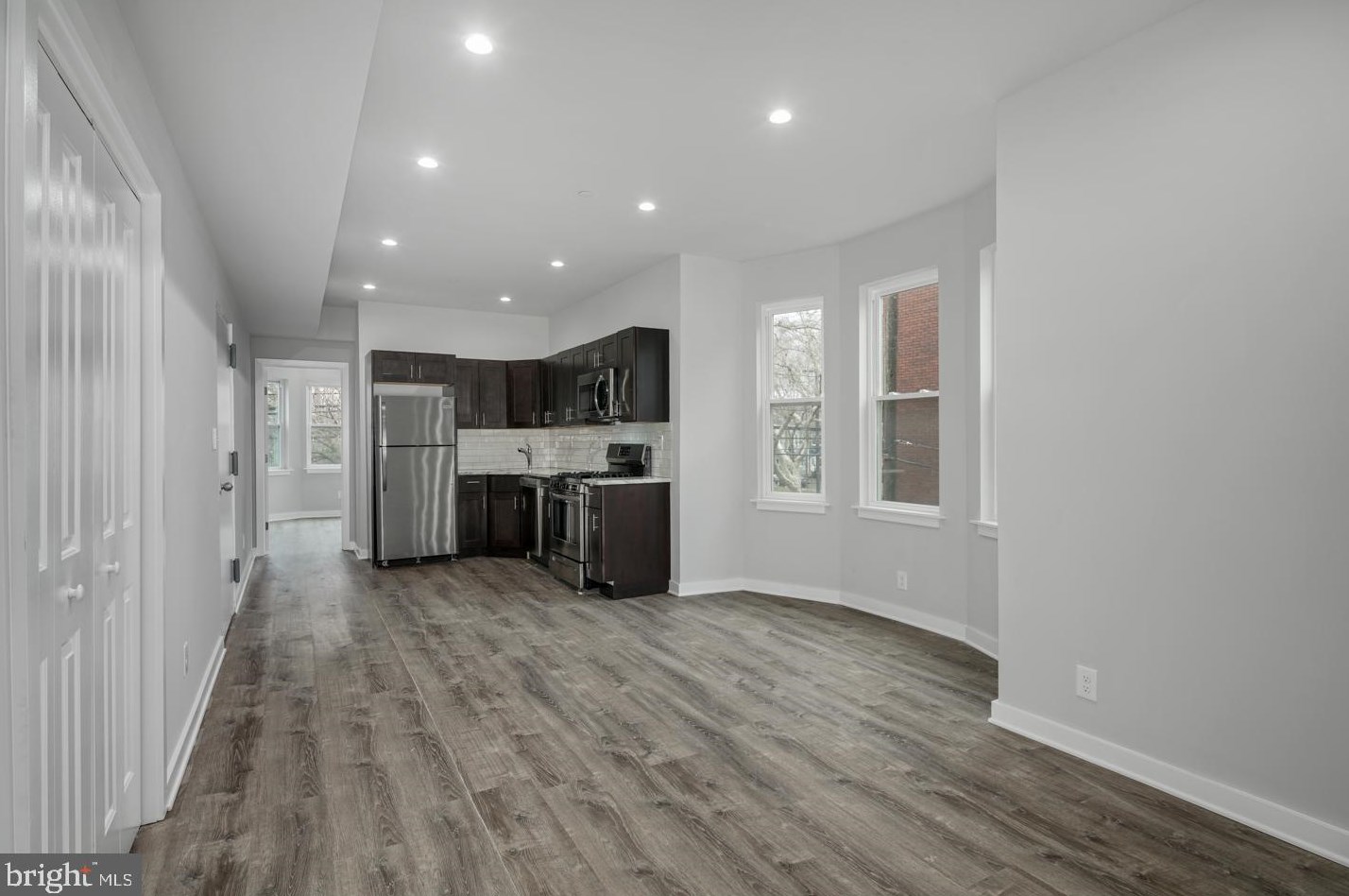 2327 Wharton St, Philadelphia PA  19146-4128 exterior