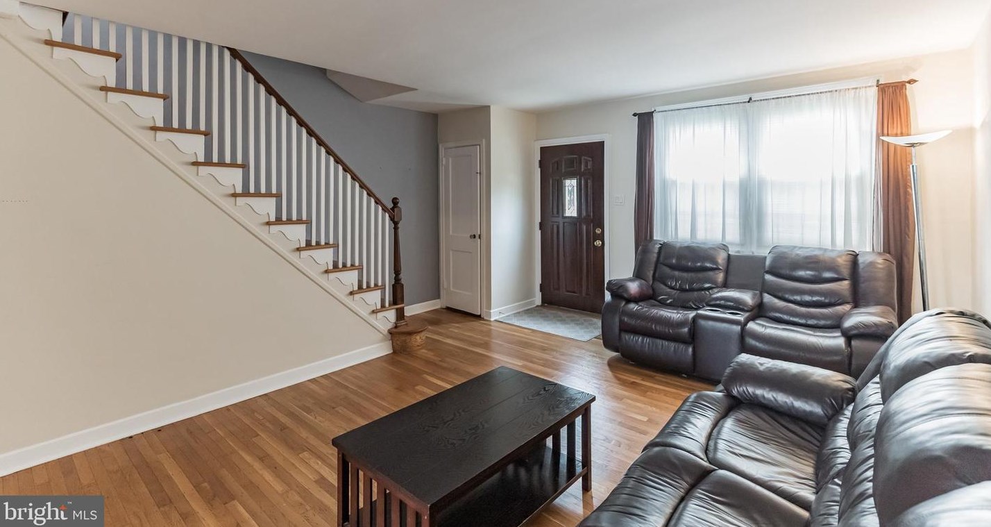 2809 Fanshawe St, Philadelphia, PA 19149-2512