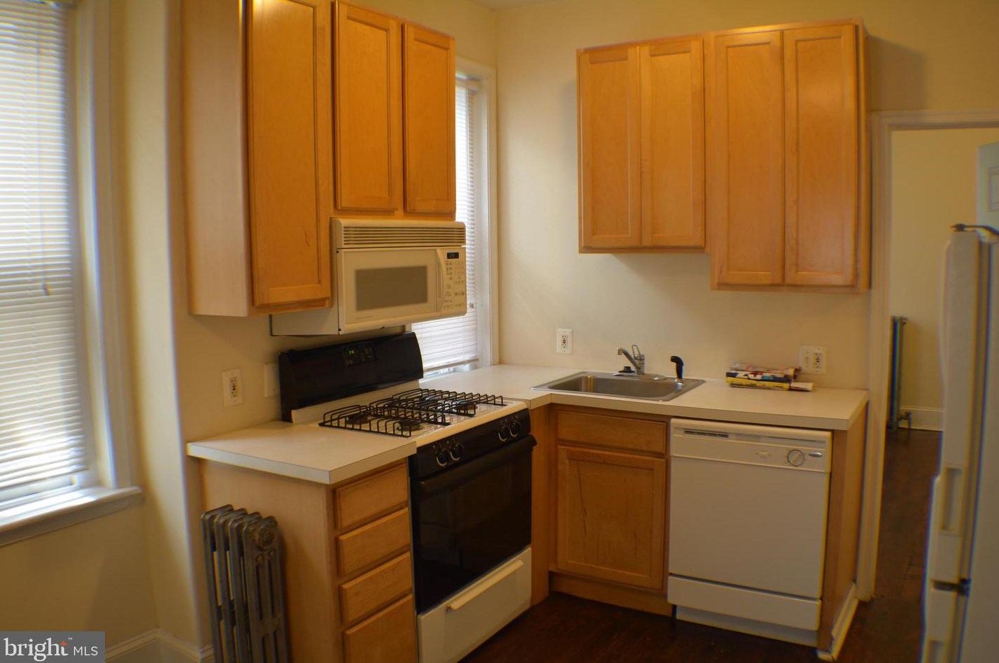 180 W Manheim St # 1, Philadelphia, PA