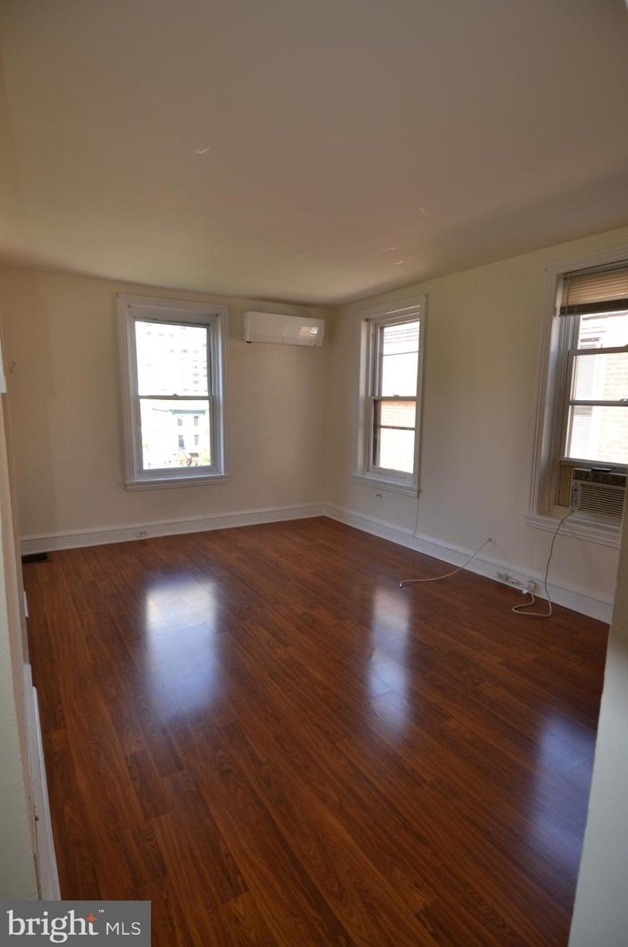 126 S 22nd St #3r, Philadelphia, PA 19103
