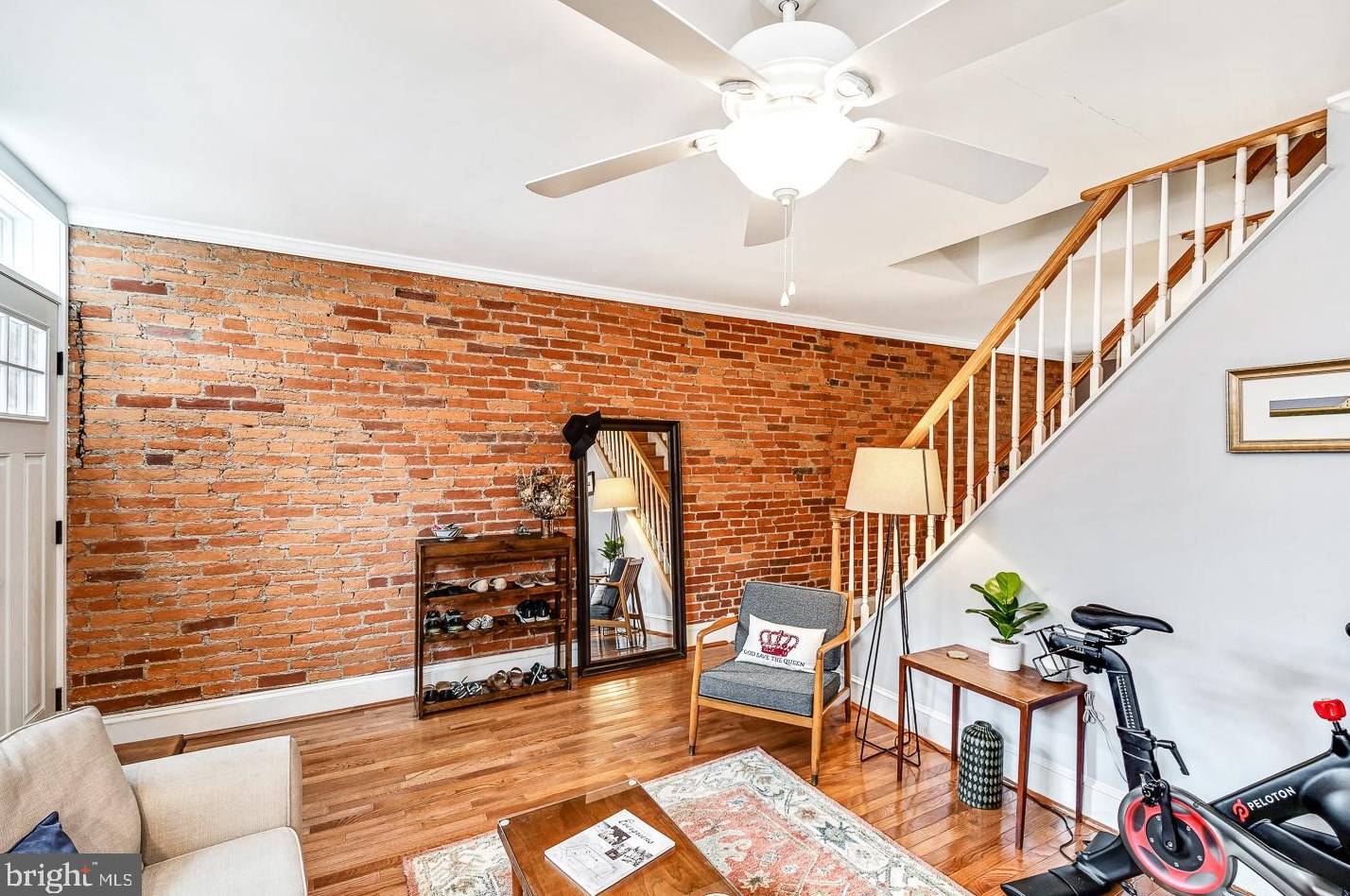 2110 Pemberton St, Philadelphia, PA 19146