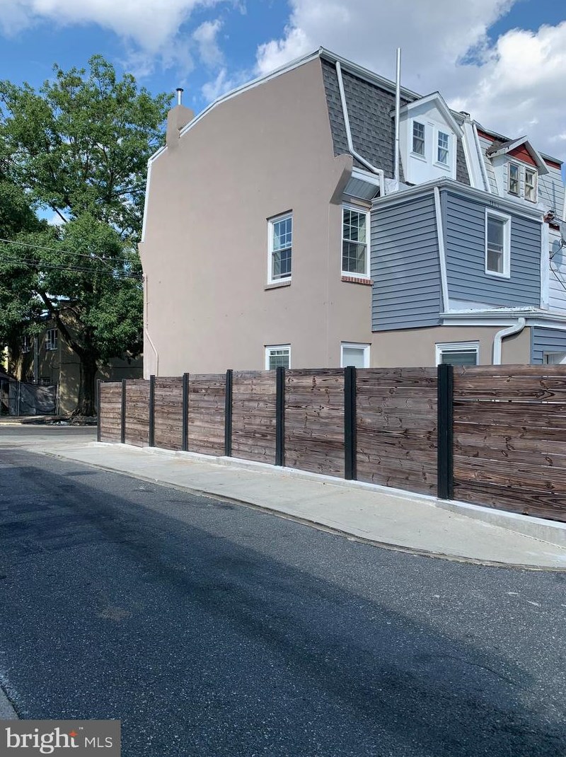 5910 Morton St, Philadelphia, PA 19144-1144