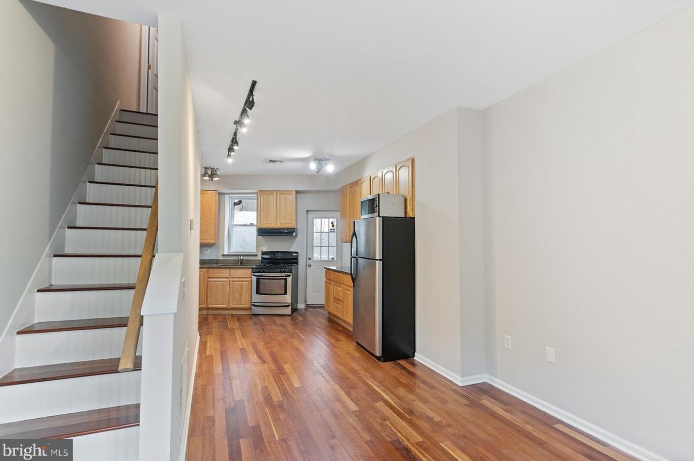 912 Passyunk Ave, Philadelphia, PA 19147-2942