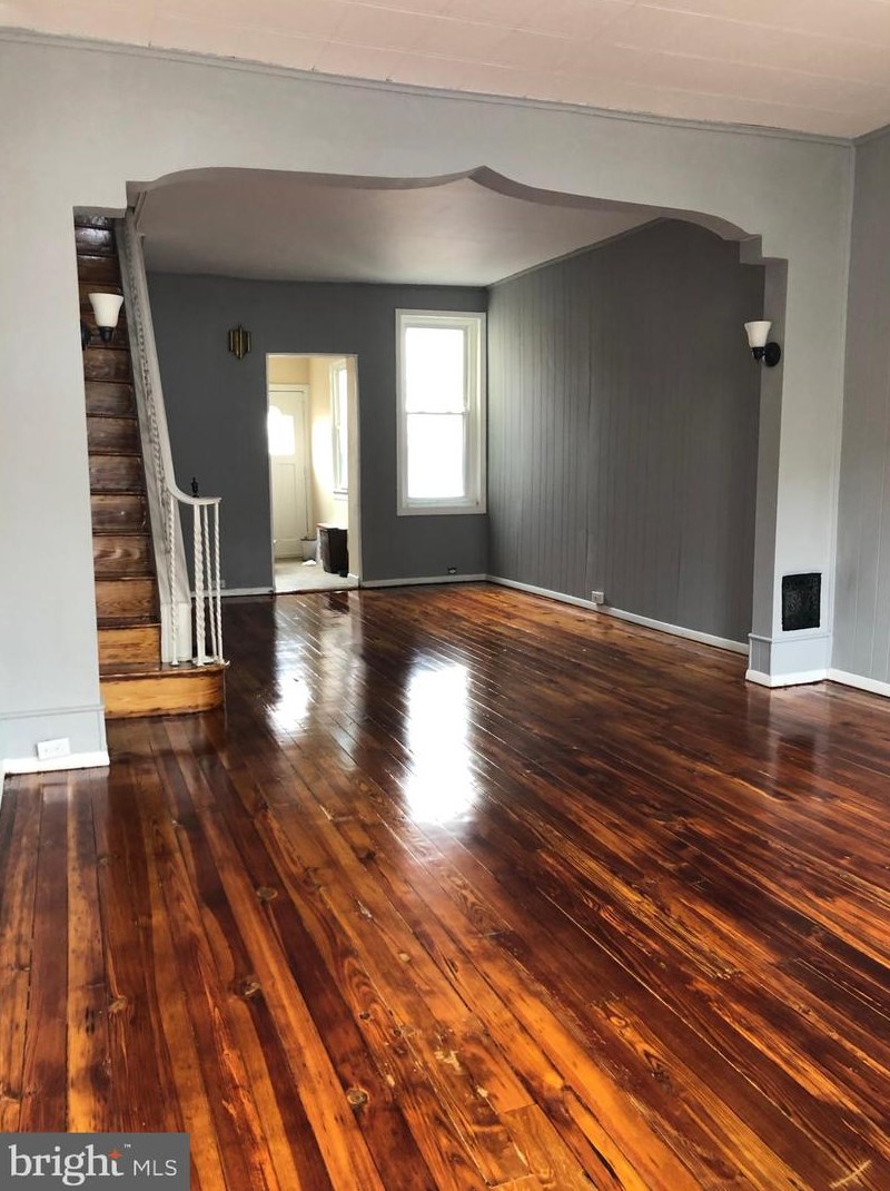 2746 Plum St, Philadelphia, PA 19137