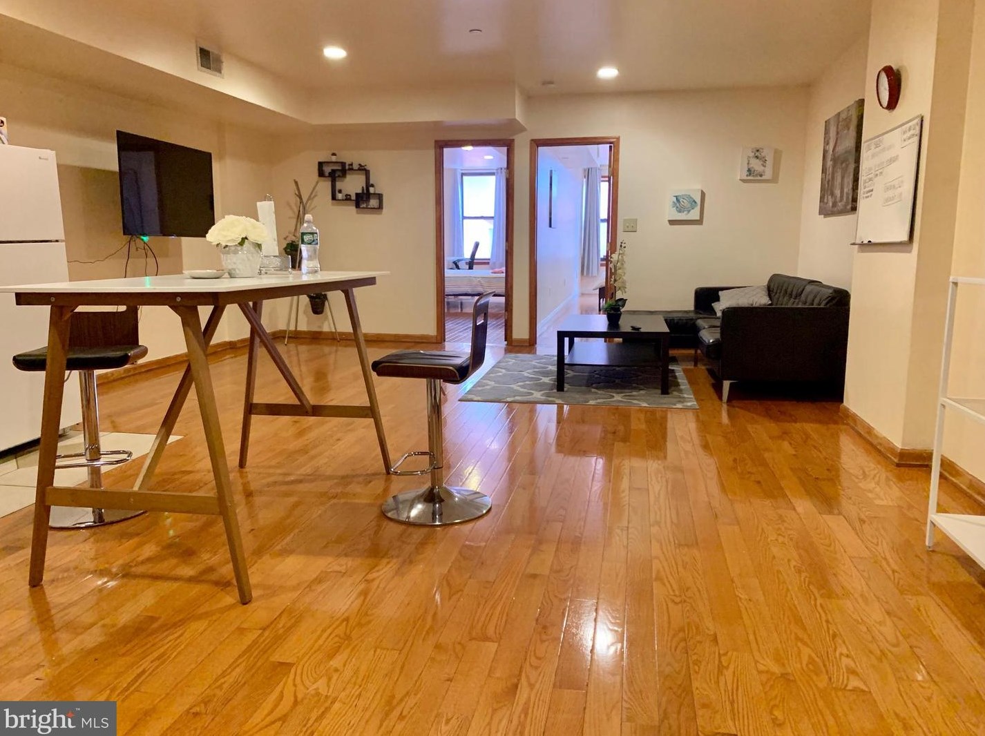 1213 Race St #3r, Philadelphia, PA 19107