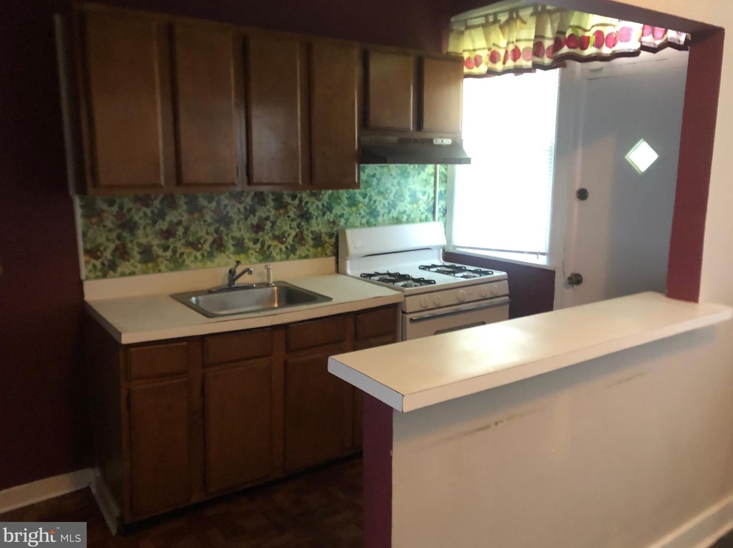 5816 Lambert St, Philadelphia, PA 19138-2912