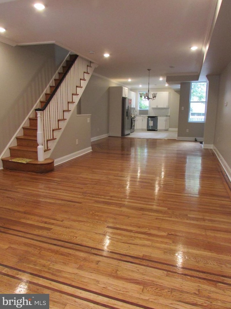 5830 Kemble Ave, Philadelphia, PA 19141-1211