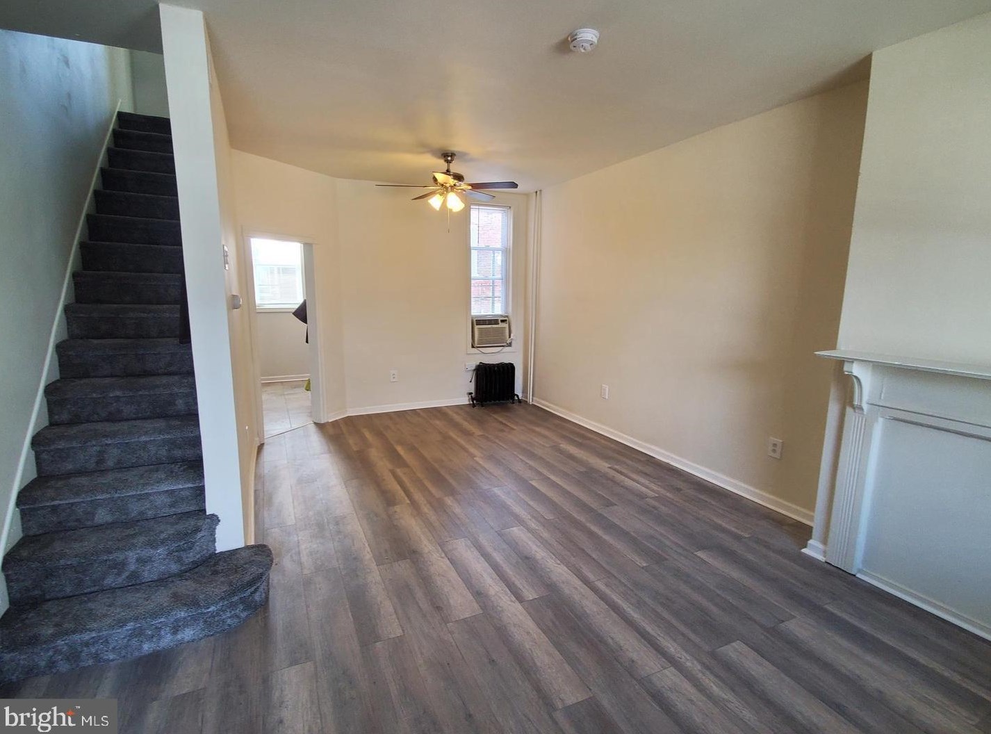 902 S Conestoga St, Philadelphia, PA 19143