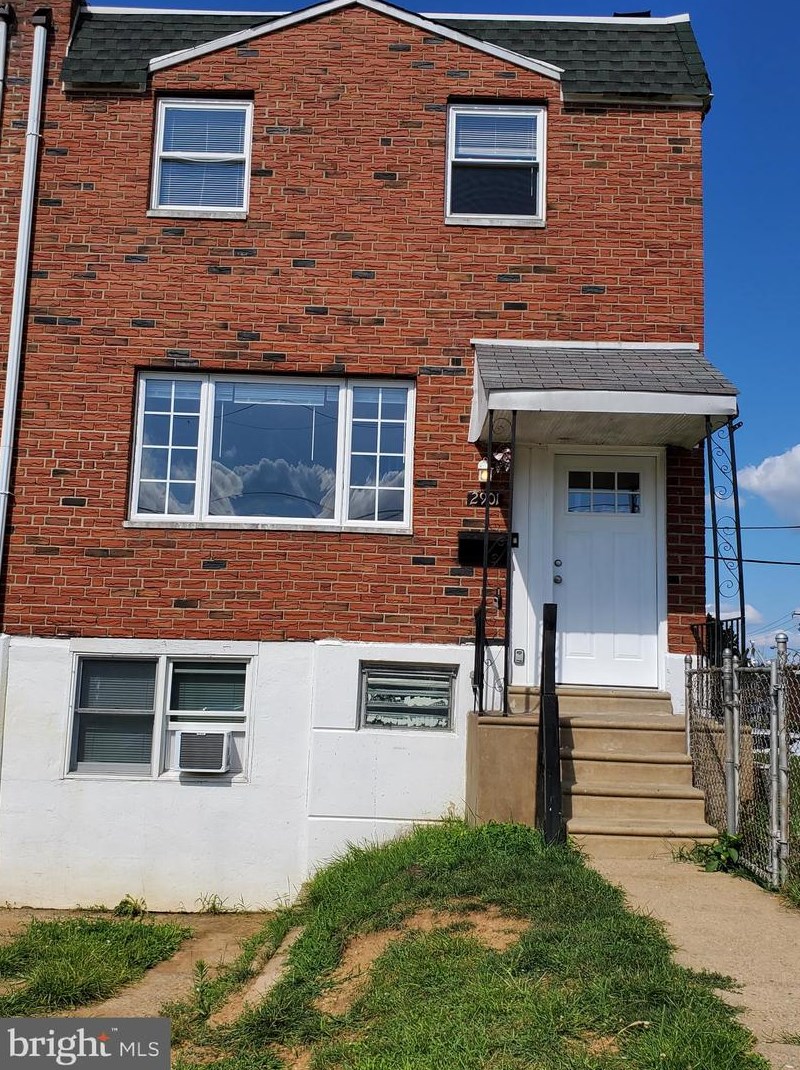 2901 Secane Dr, Philadelphia, PA 19154-1329