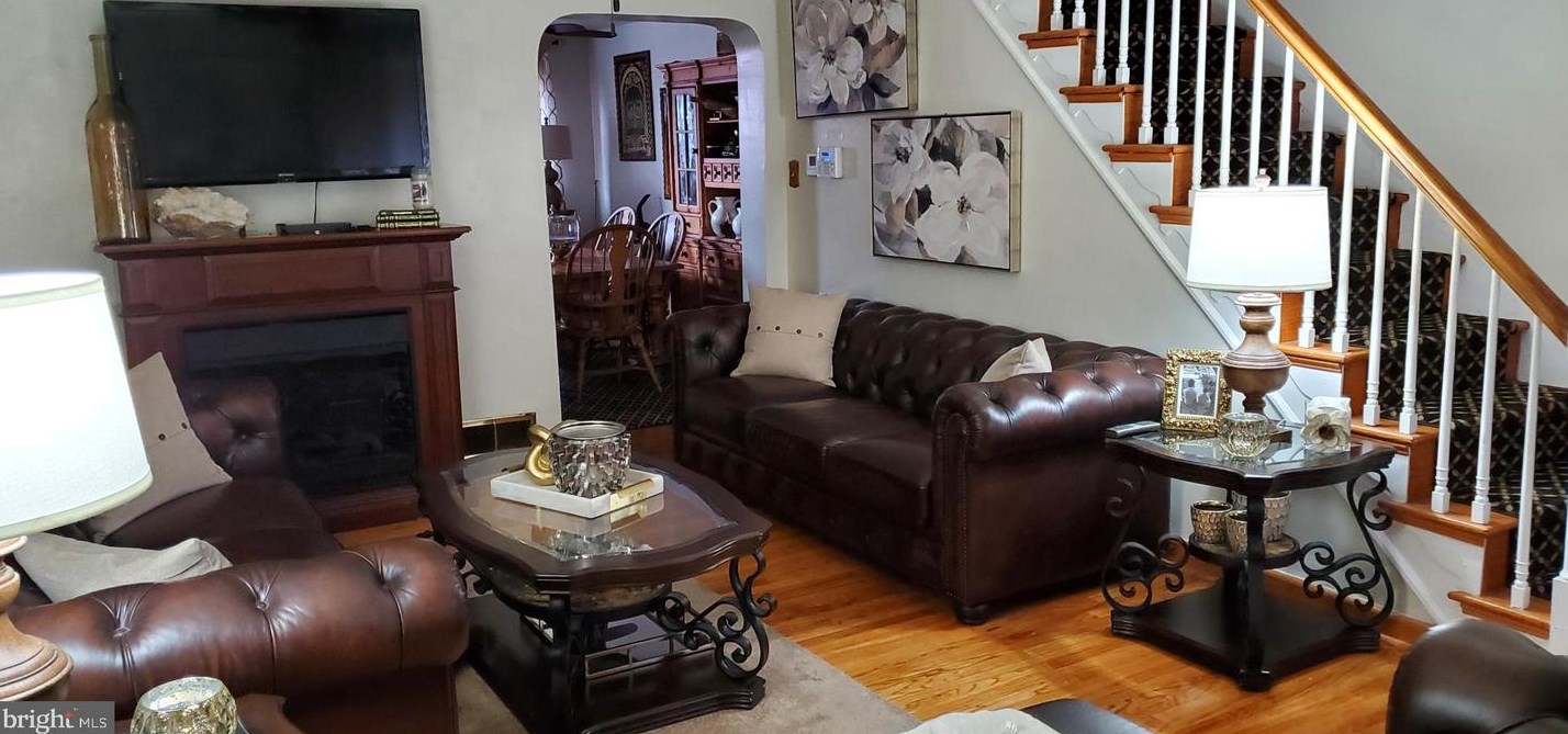 8650 Thouron Ave, Philadelphia, PA 19150-2311