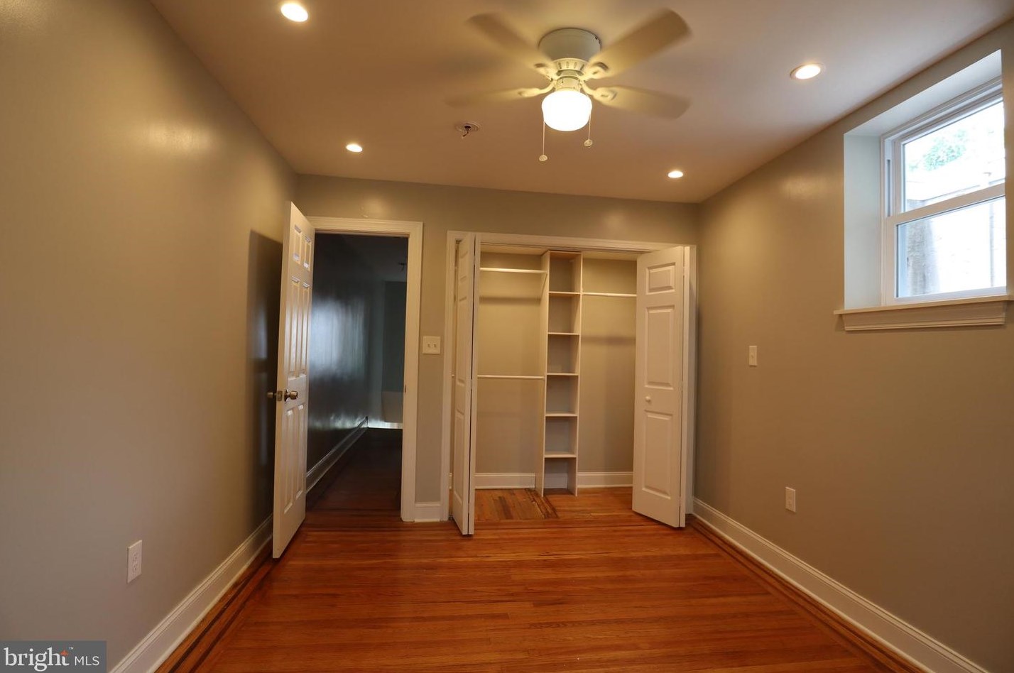 6465 Musgrave St, Philadelphia PA  19119-2332 exterior