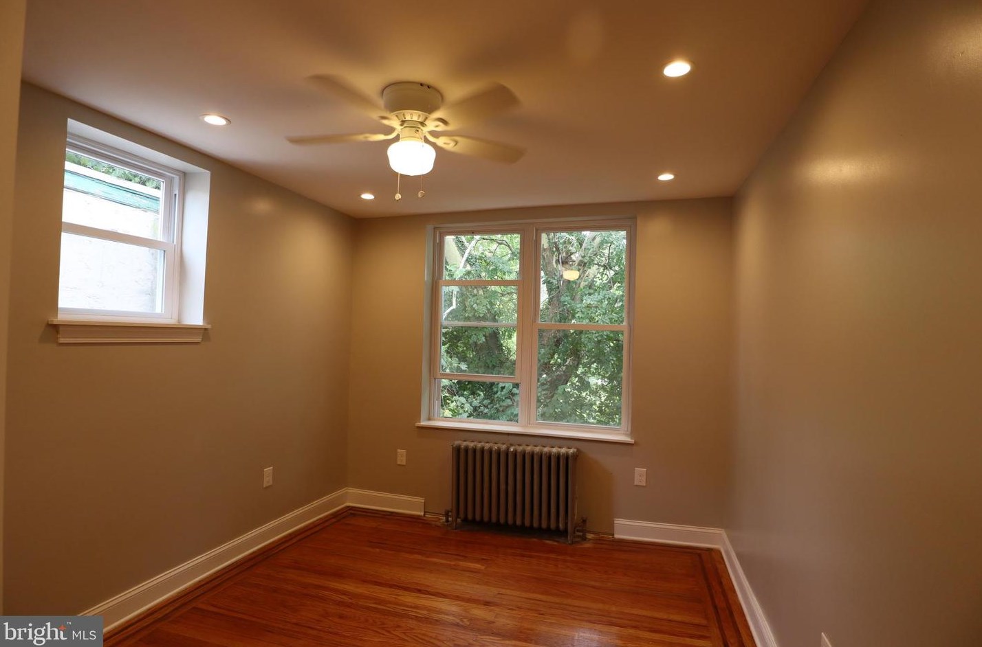 6465 Musgrave St, Philadelphia PA  19119-2332 exterior