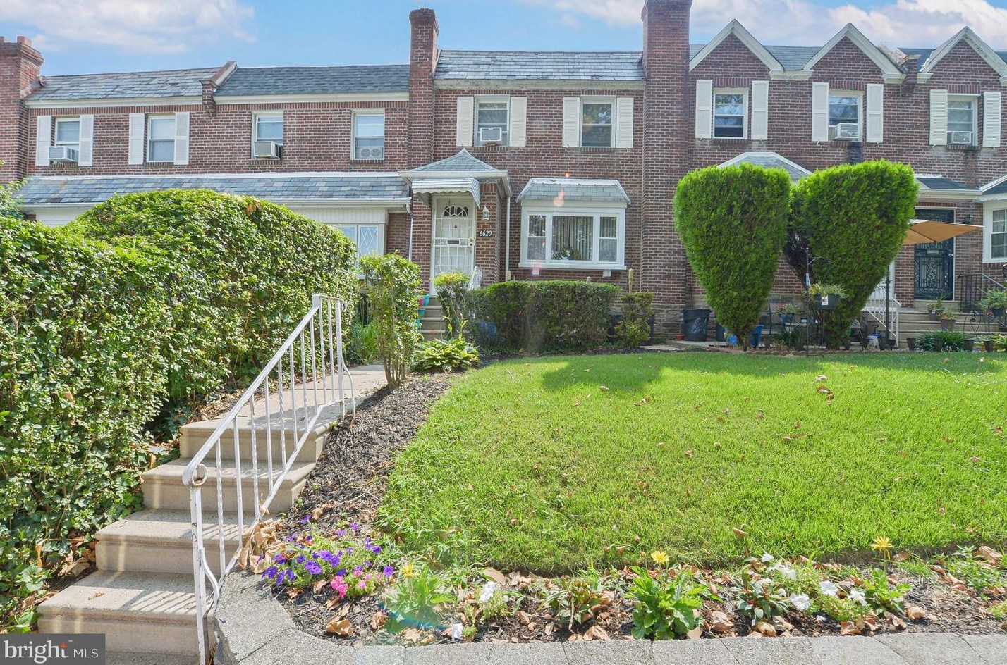 6620 Hollis St, Philadelphia, PA 19138-1926