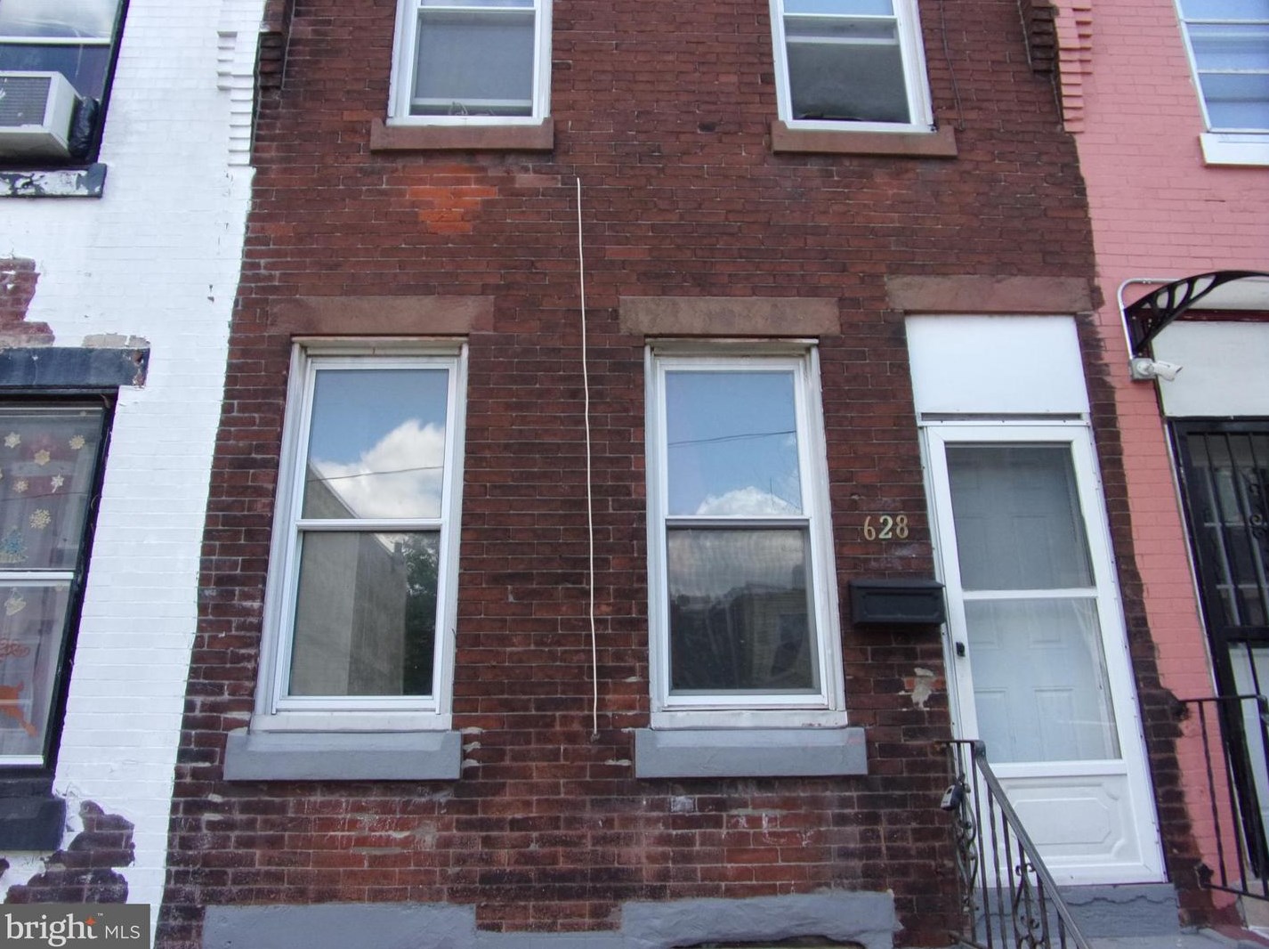 628 Lippincott St, Philadelphia PA  19134-2307 exterior