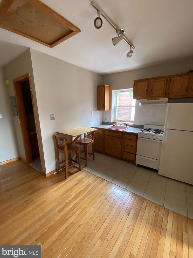 819 N 26th St #4, Philadelphia, PA 19130