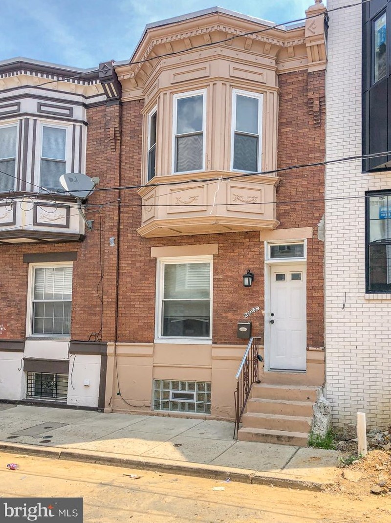 2009 Garnet St, Philadelphia, PA 19145-2802