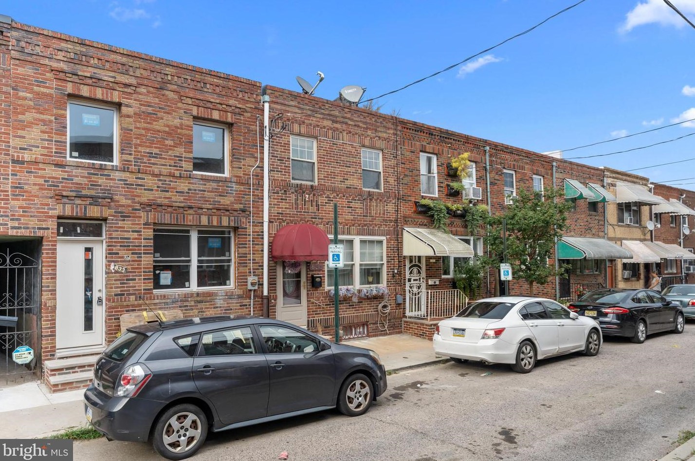 831 Sears St, Philadelphia, PA 19147-5717