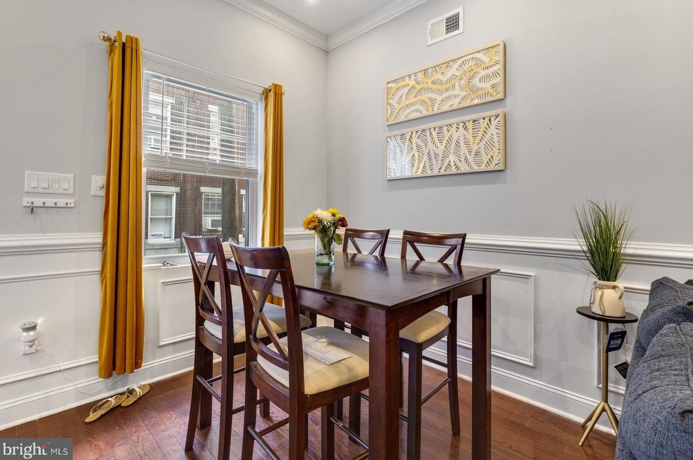 711 Winton St, Philadelphia, PA 19148