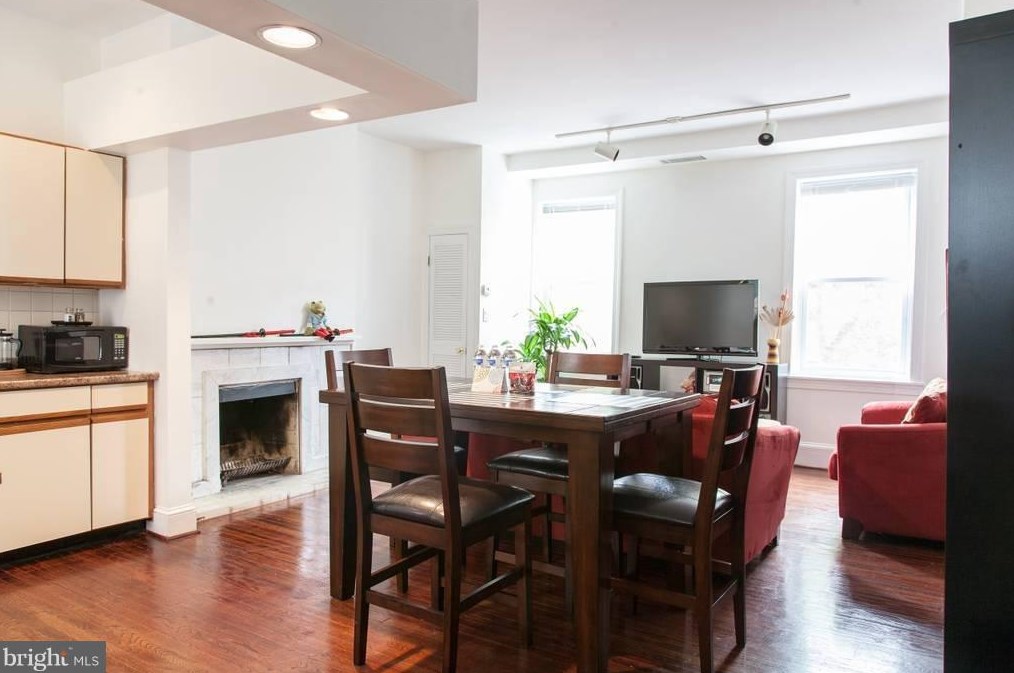 128 Pemberton St #3, Philadelphia, PA 19147