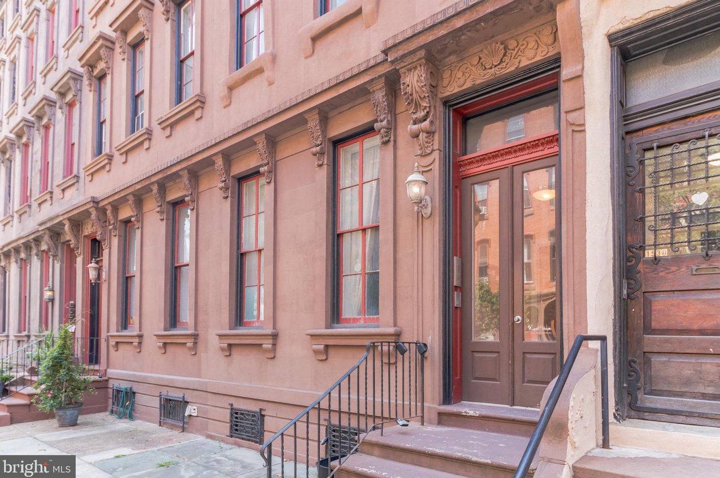 1528 Pine St, Philadelphia PA  19102-4664 exterior