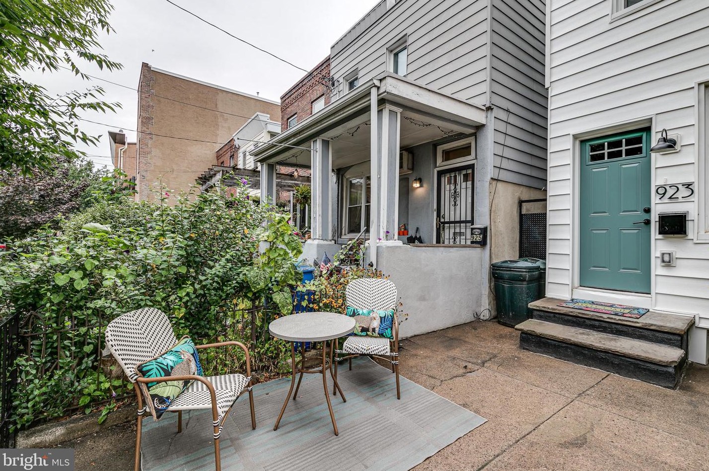 923 Tasker St, Philadelphia PA  19148-1123 exterior