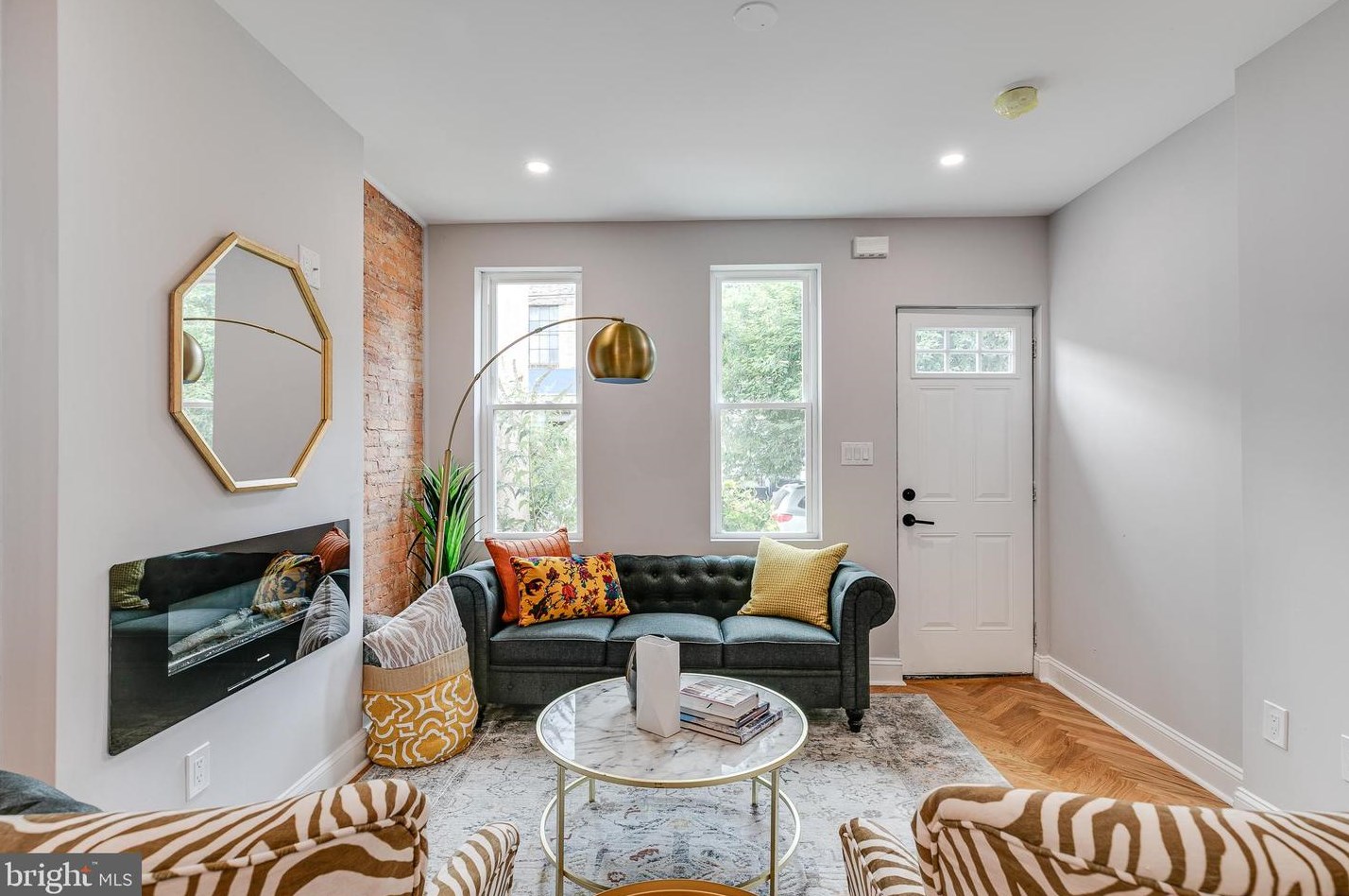 923 Tasker St, Philadelphia PA  19148-1123 exterior