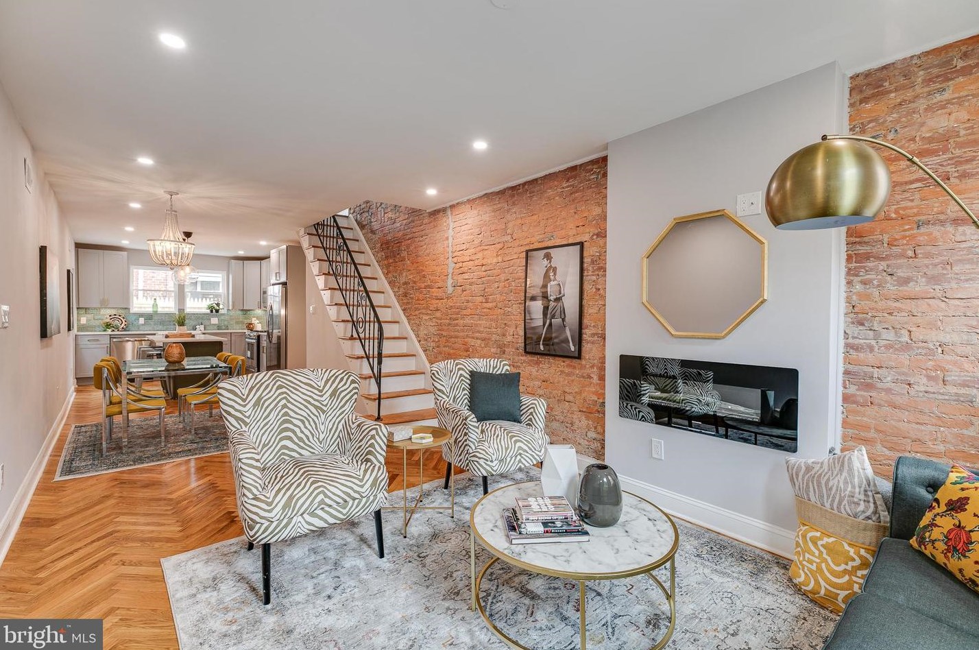 923 Tasker St, Philadelphia PA  19148-1123 exterior