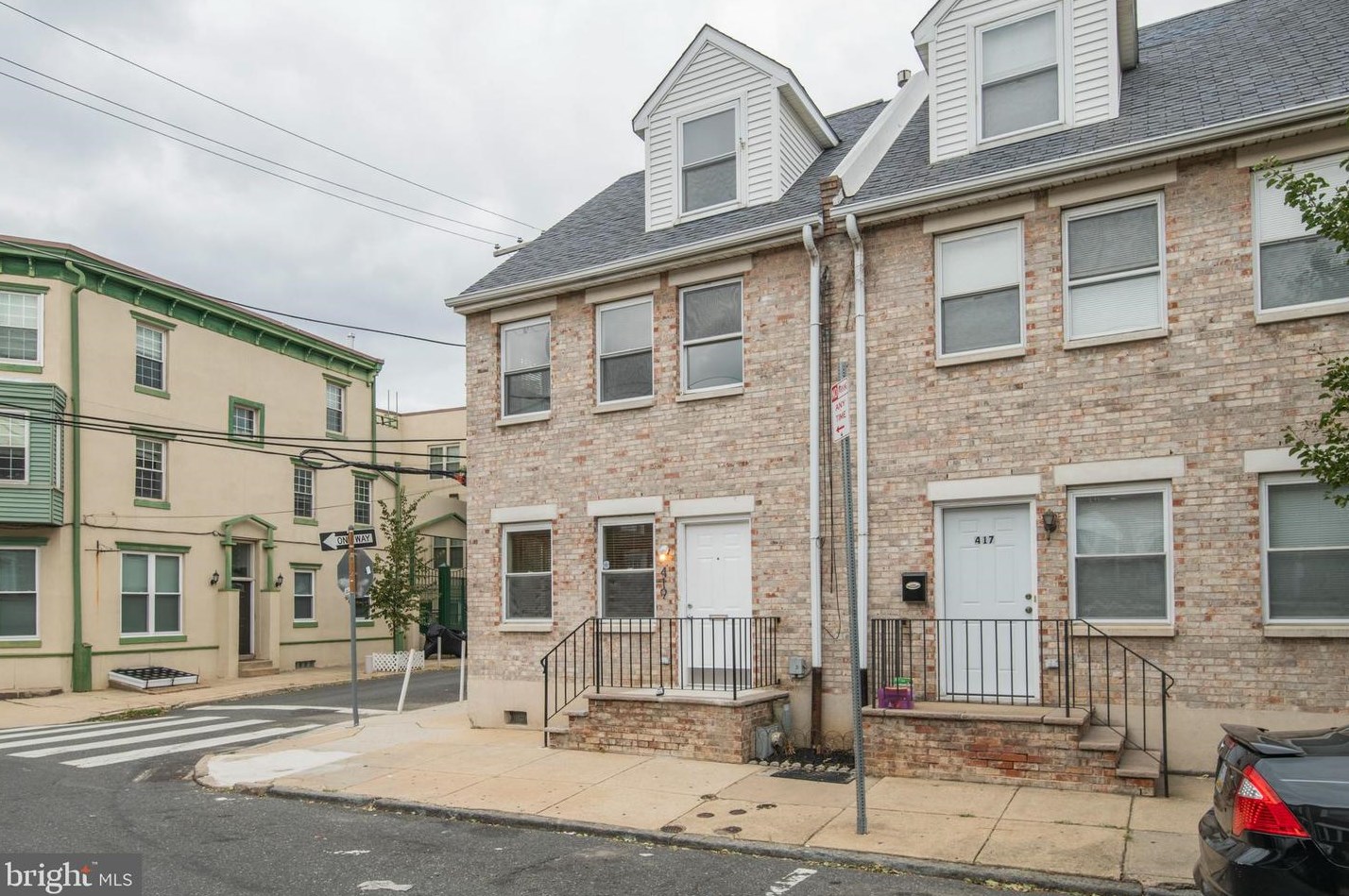 419 Brown St, Philadelphia, PA 19123-2121
