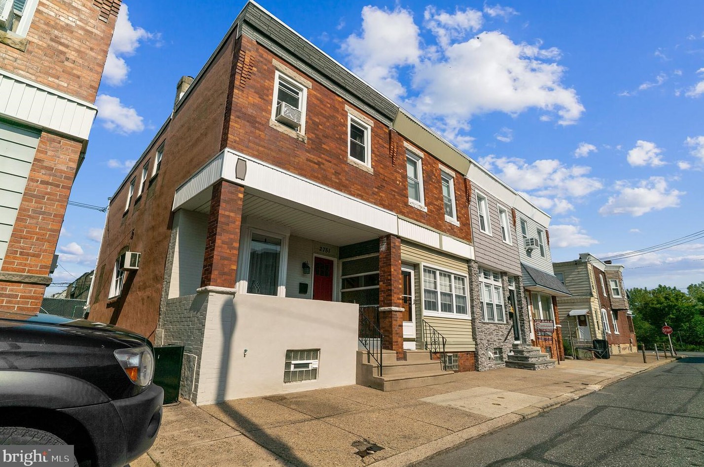 2751 Casimir St, Philadelphia, PA 19137-2006