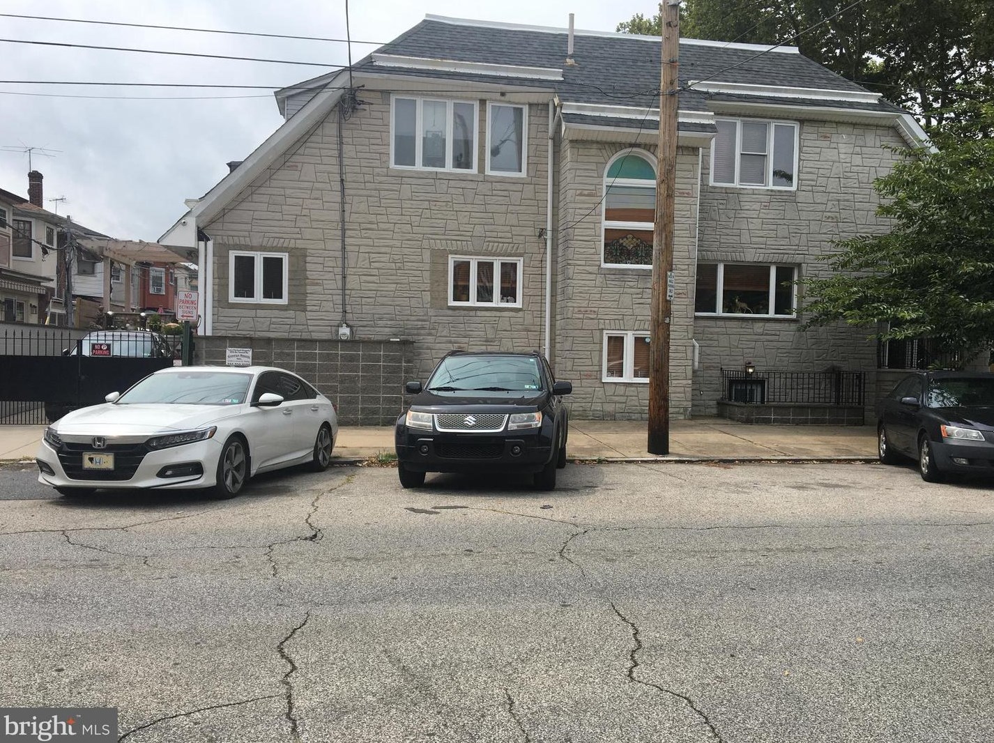 2501 Garnet St, Philadelphia, PA 19132-3728