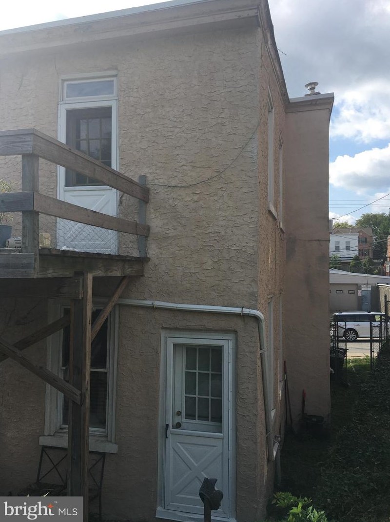 3410 Sunnyside Ave, Philadelphia PA  19129-1433 exterior