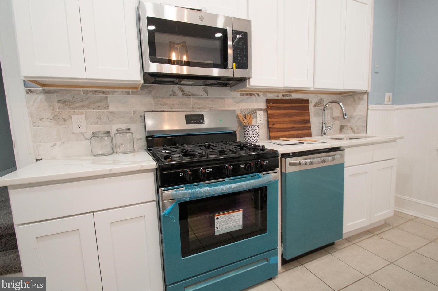 4833 Morris St, Philadelphia PA  19144-4711 exterior