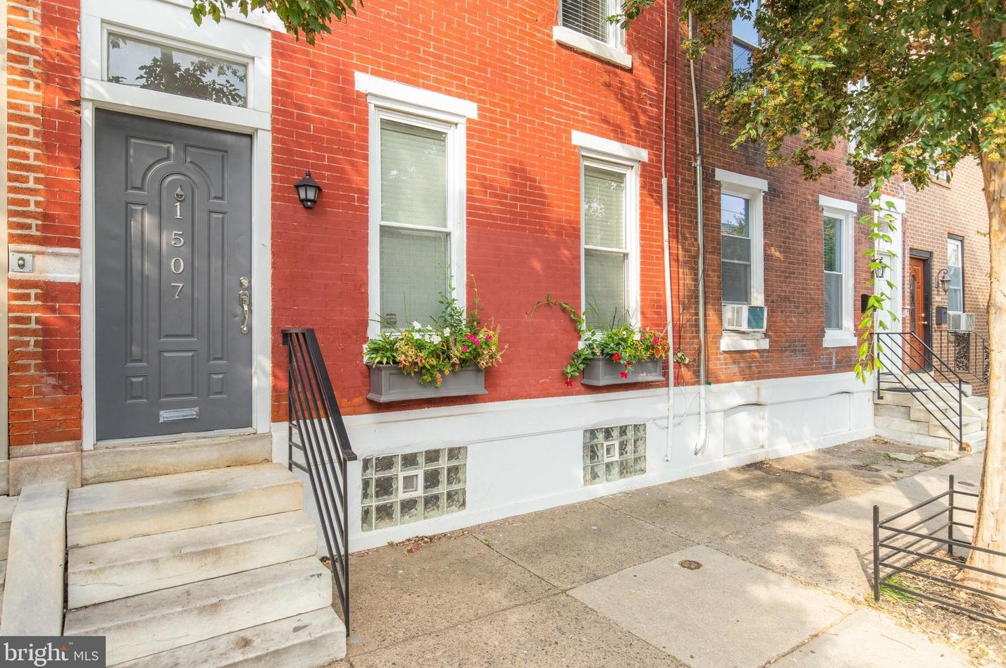 1507 Carpenter St, Philadelphia, PA 19146
