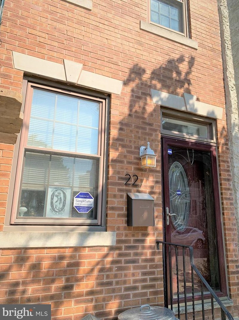 2210 Coral St, Philadelphia PA  19125-1512 exterior