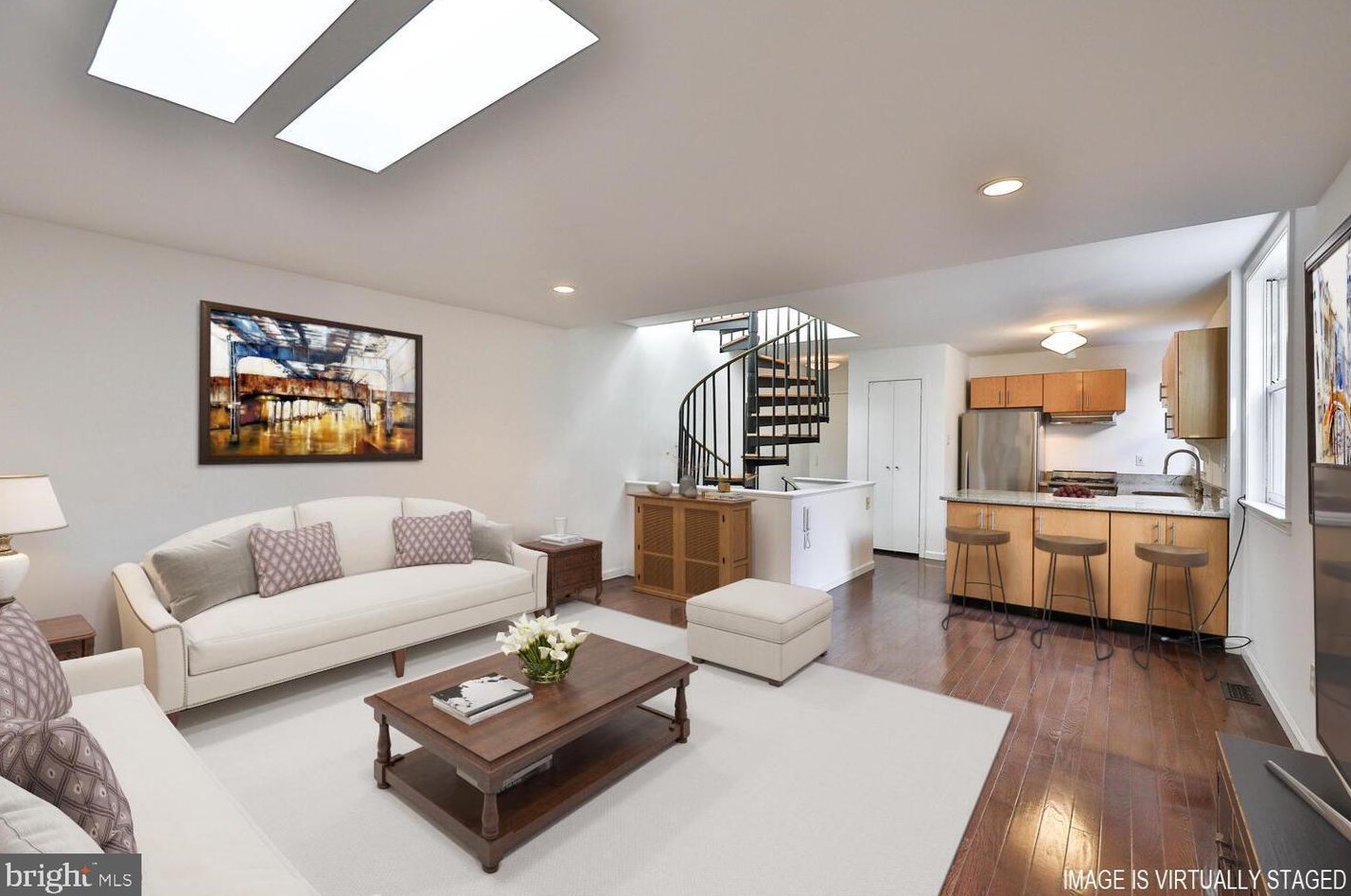 1935 Manning St #b, Philadelphia, PA